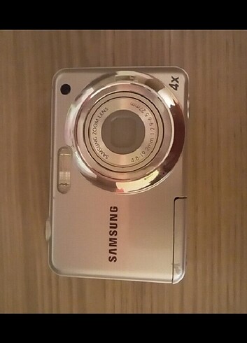 Samsung markalı fotoğraf makinesi