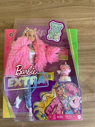Barbie extra 03 kutusunda