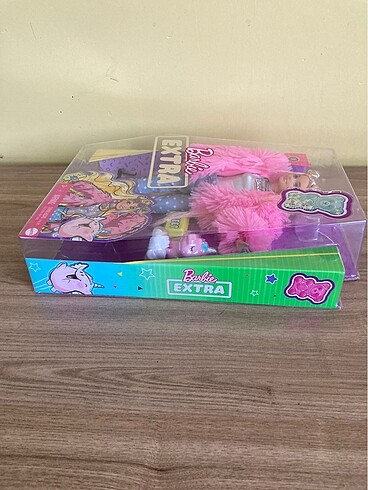  Beden Renk Barbie extra 03 kutusunda