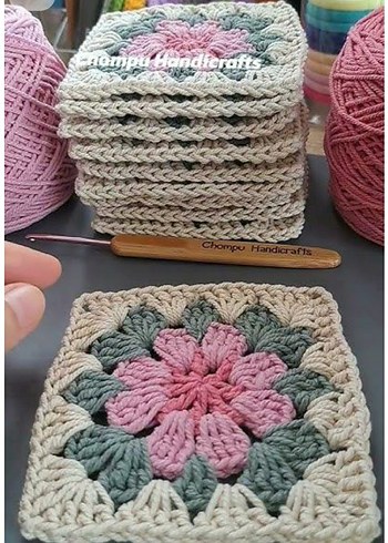 El Örgüsü Ayçiçeği Desenli Bohem Kareler 5 adet fiyatıdır