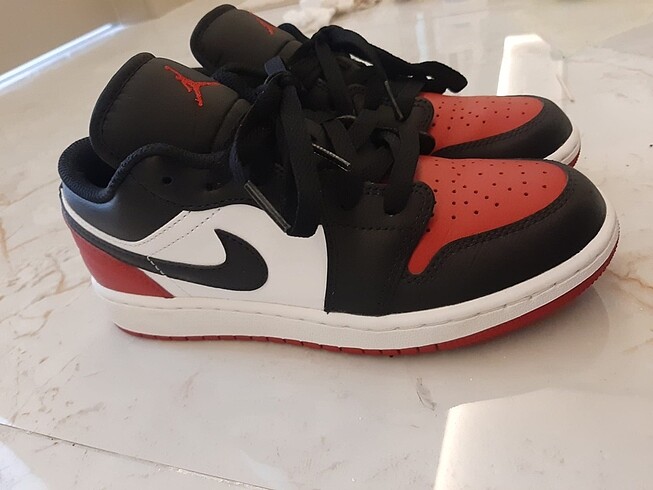 35,5 Beden bordo Renk NİKE AİR JORDAN LOW 1 (ORİJİNAL) 35.5 Kadın