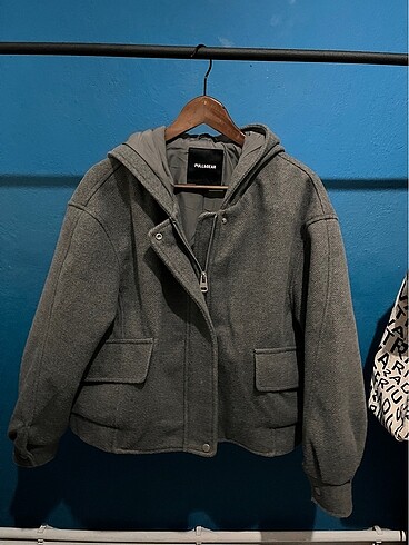 pull and bear mont