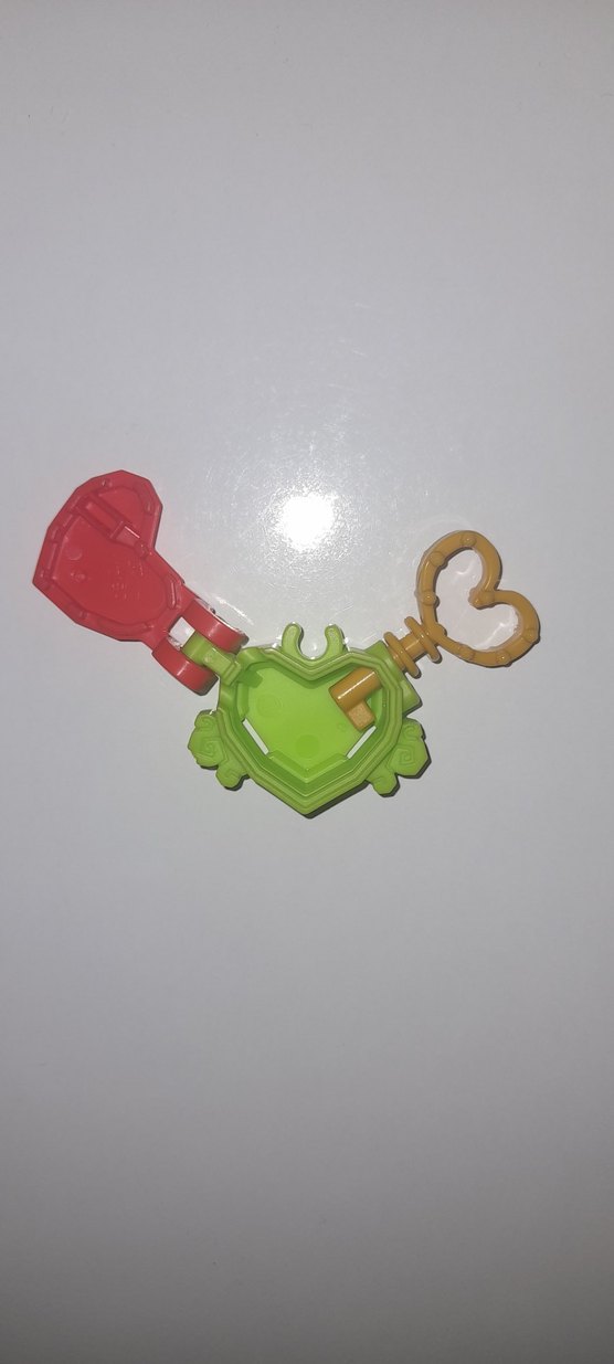 Kinder Joy Kalpli Anahtarlık - Görsel 4