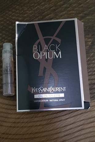 Yves Saint Lauren Black Opium 