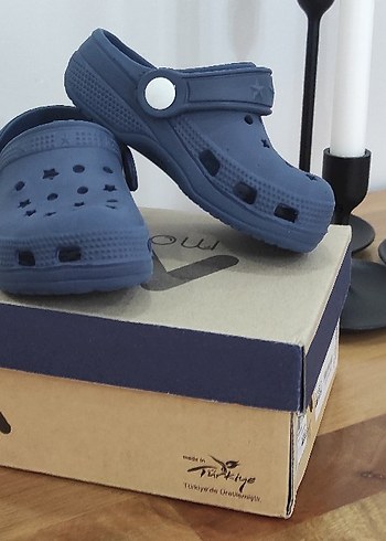 21 Beden Mavi Kemerli Erkek Çocuk Terlik