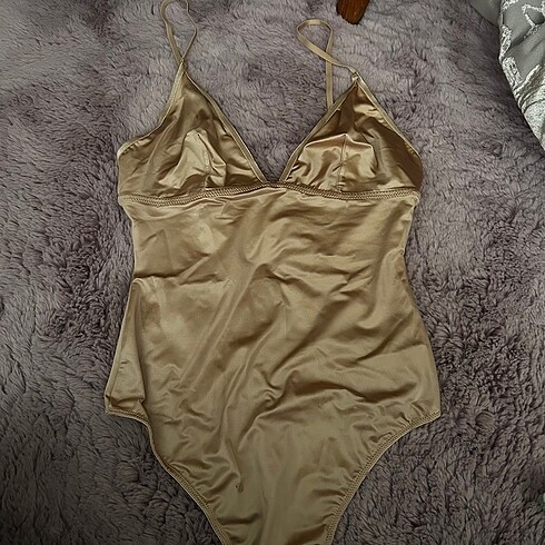 H&M H&M body/Bej