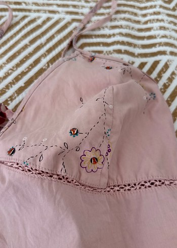 Bershka Pembe Nakışlı V Yaka Düğmeli Bluz