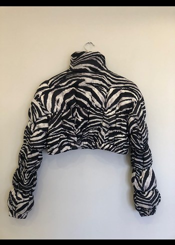 Bershka Kadın Gri Zebra Desenli Kürklü Ceket