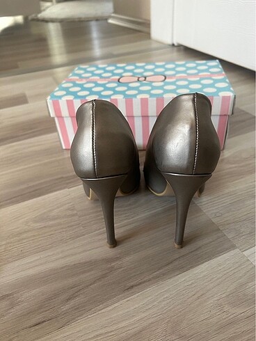 37 Beden Stiletto ayakkabı