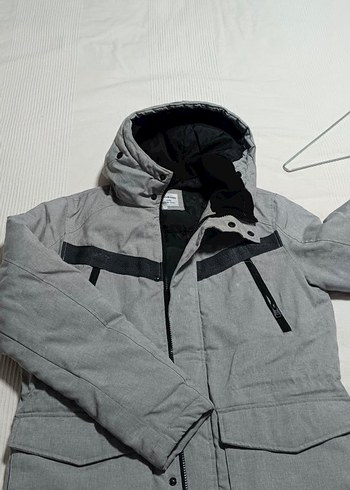 Gri Kapüşonlu Erkek Midi Kaban7 - Görsel 4