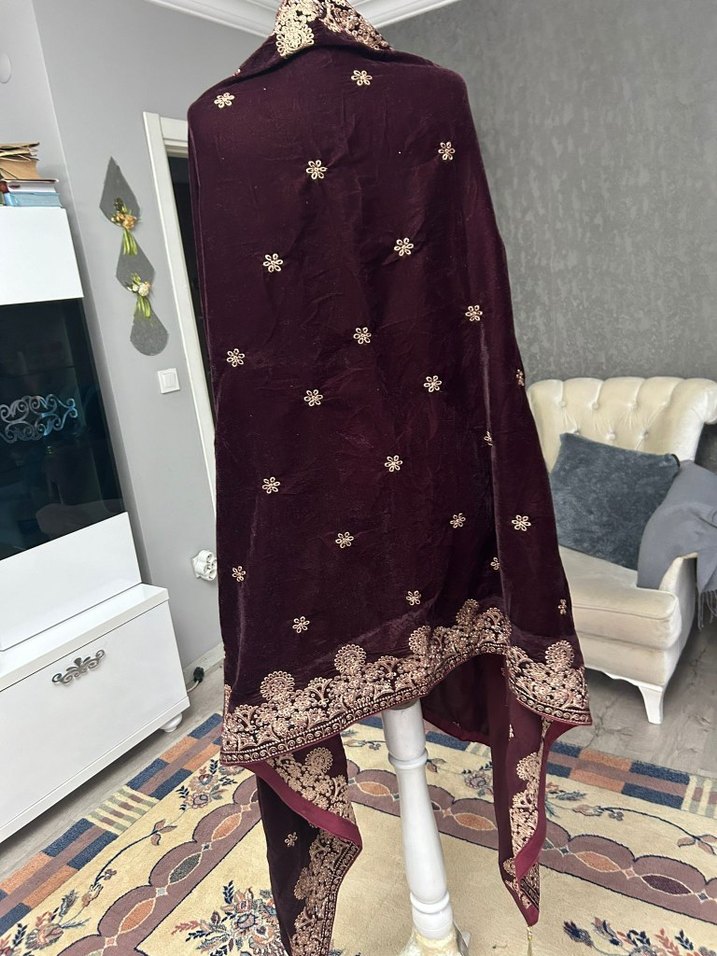 Bordo Nakışlı boyun şalı çokkkk güzel - Görsel 3