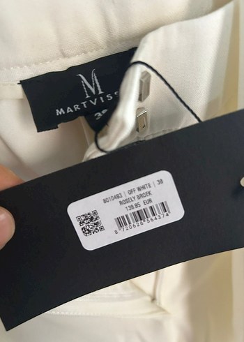 Beyaz Düğmeli Kadın Uzun Ceket - Görsel 10