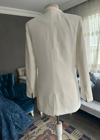 Beyaz Düğmeli Kadın Uzun Ceket - Görsel 7