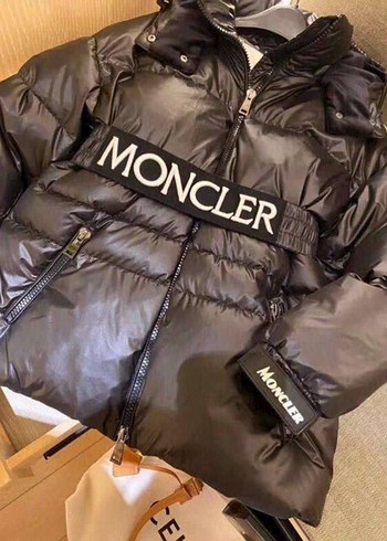 Moncler Siyah Moncler Kapüşonlu Erkek Mont