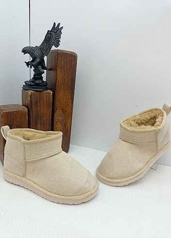 Ugg Ugg bot bayan ve cocuk