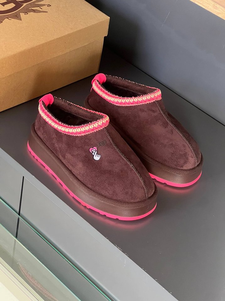 Pembe Nakışlı Kadın Platform Terlik - Görsel 3