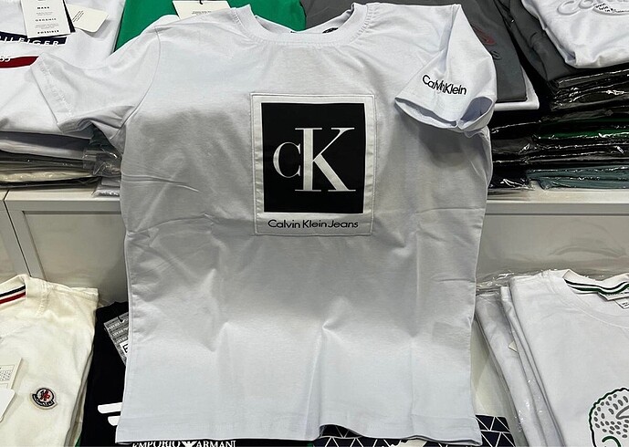 Calvin Klein T-Shirt