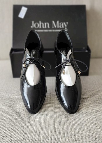 38 Beden John May Marka Parlak Siyah Rugan