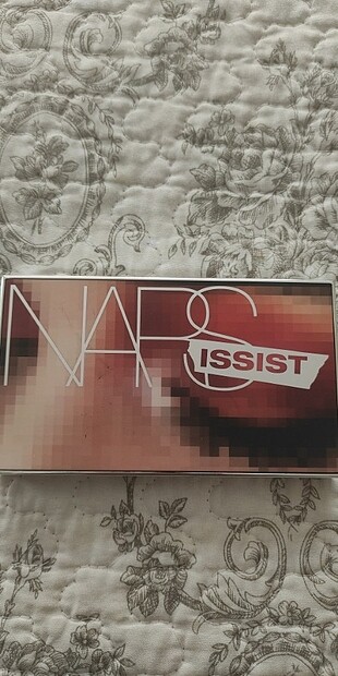 Nars wanted far paleti