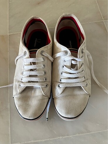 Fred Perry beyaz sneaker