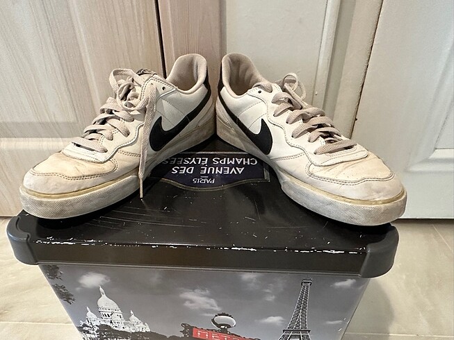 Nike beyaz sneaker