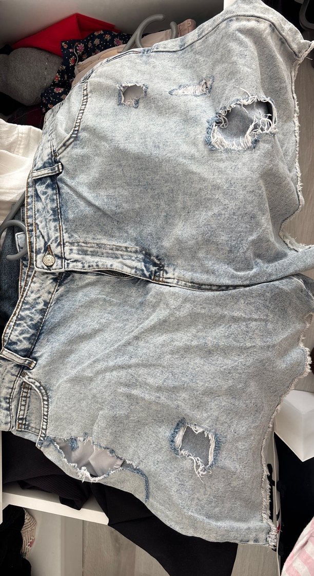 Beyaz Batik Desenli yırtık Kadın Şort - Görsel 2