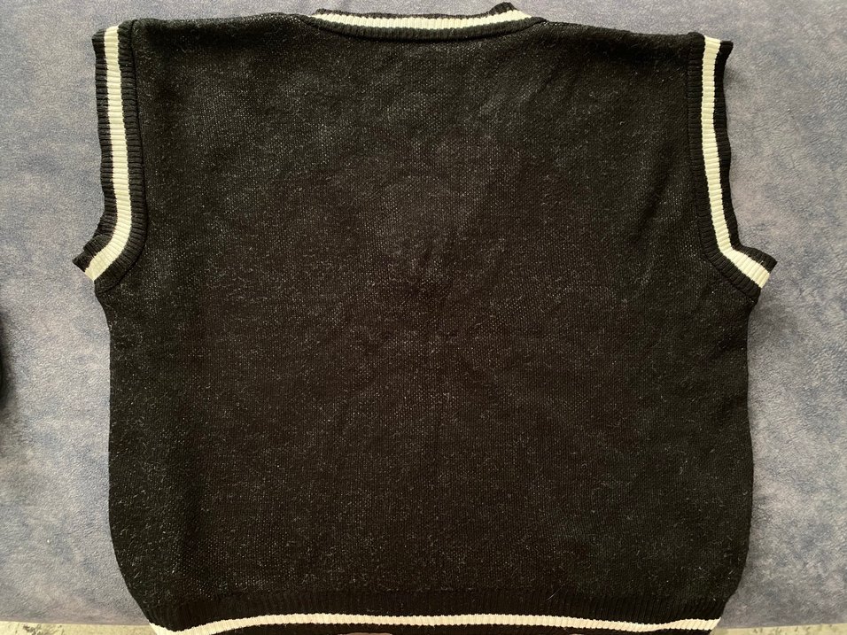 V Yaka Siyah Örgü Triko Süveter - Görsel 2