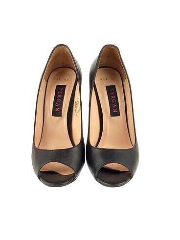 37 Beden Tergan Stiletto %70 İndirimli.