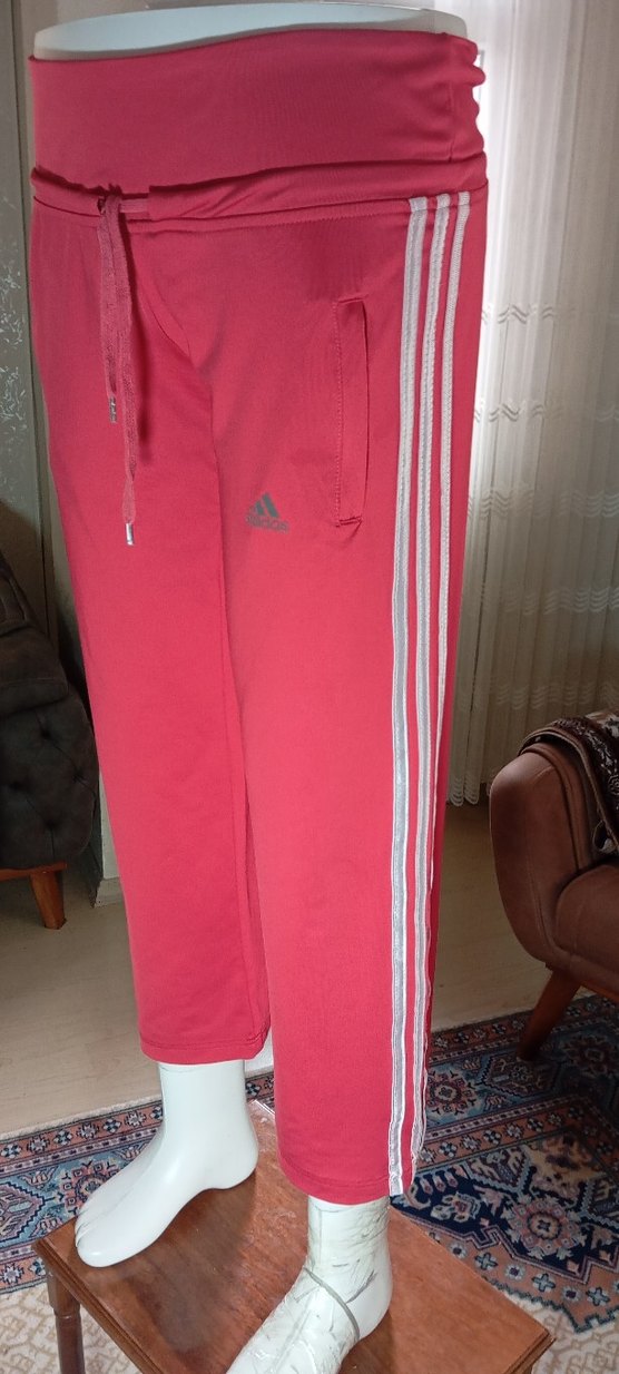 ADIDAS REAL MADRID MODEL YENİ SEZON XL YENİ - Görsel 4