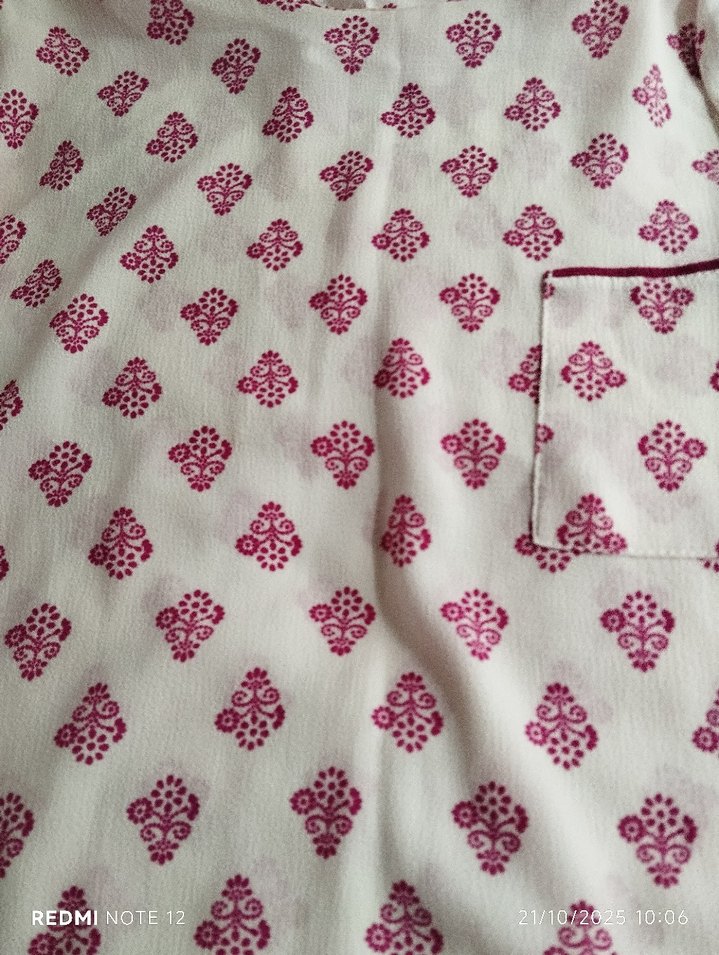 Beyaz V Yaka Baskılı Uzun Kollu  gömlek - Görsel 2