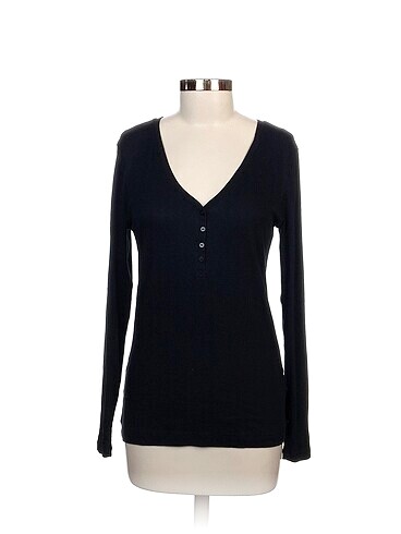 H&M Bluz %70 İndirimli.