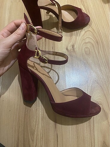 Diğer Bordo bantlı topuklu ayakkabı