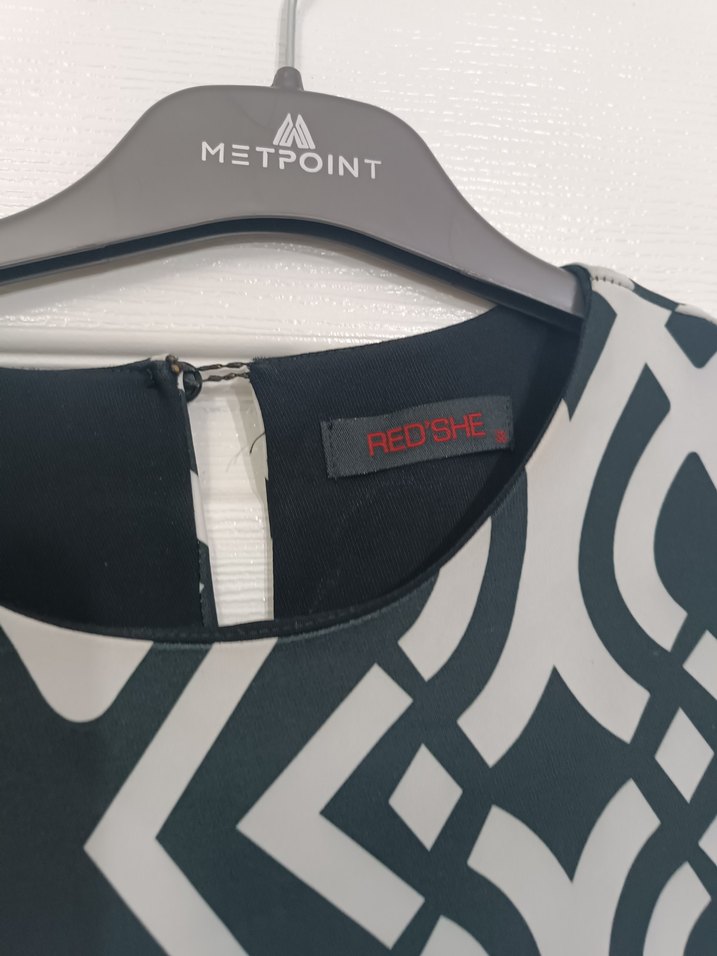 TESETTÜR TUNİK TESETTÜR GİYİM 
Uzun Kollu, Desenli Siyah tunik - Görsel 3