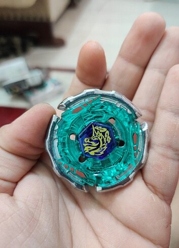 Ray Striker Takara Tomy Beyblade