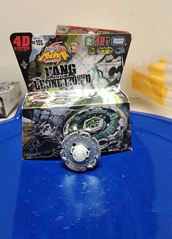  Fang Leone Takara Tomy Beyblade 