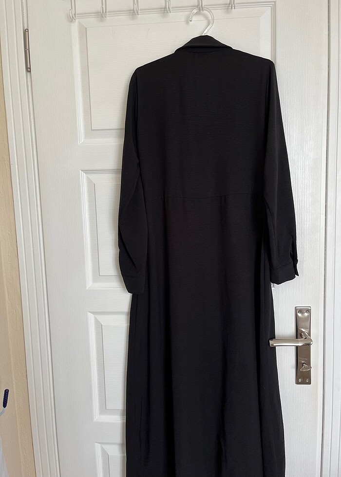 Önü düğmeli siyah elbise yazlık - Görsel 2