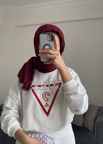 Guess Kadın Beyaz Uzun Kollu Taşlı Tişört Gues