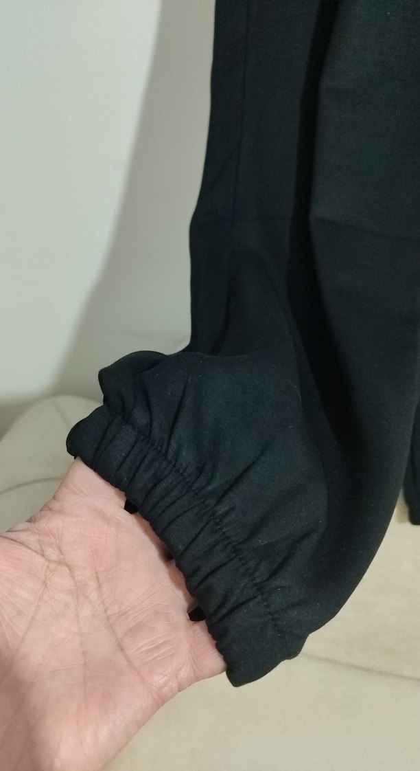 Siyah Rahat Kesim Erkek Eşofman Altı bayanlarda alınıyor - Görsel 2