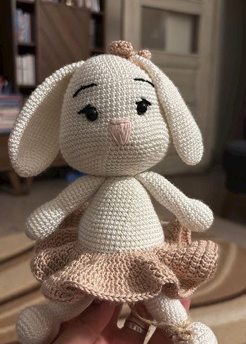 Pastel Bej Örgü Tavşan Bebek - Amigurumi