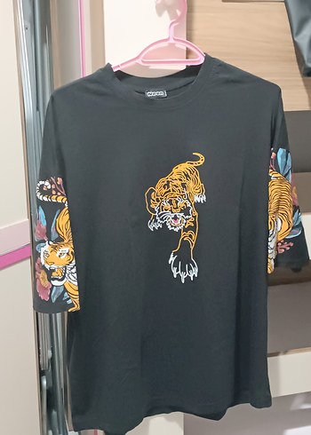 Siyah Baskılı Oversize Kadın Tişört