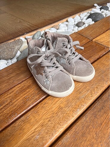 Zara Kids star sneakers