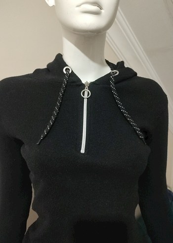 Siyah Kapüşonlu Yüksek Yaka Kadın Sweatshirt - Görsel 5