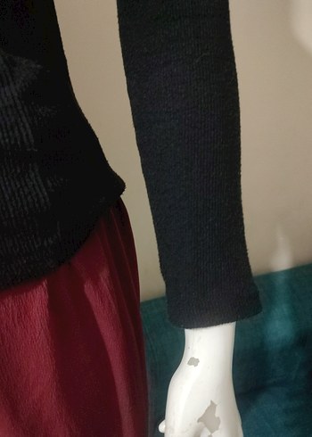 Siyah Kapüşonlu Yüksek Yaka Kadın Sweatshirt - Görsel 3