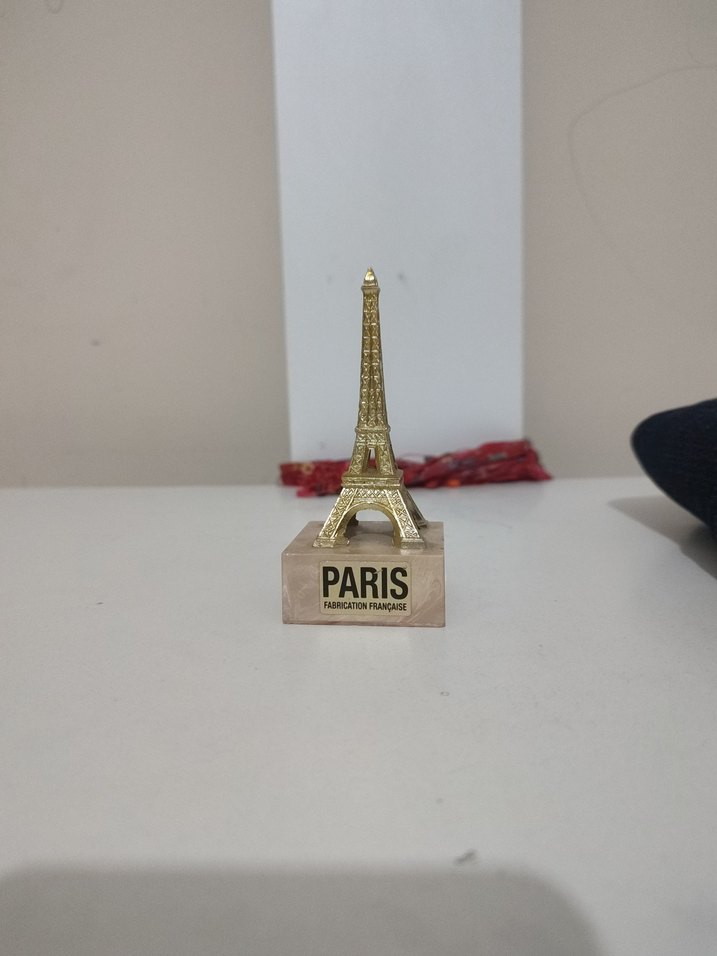 Eyfel Kulesi Biblosu - Görsel 3