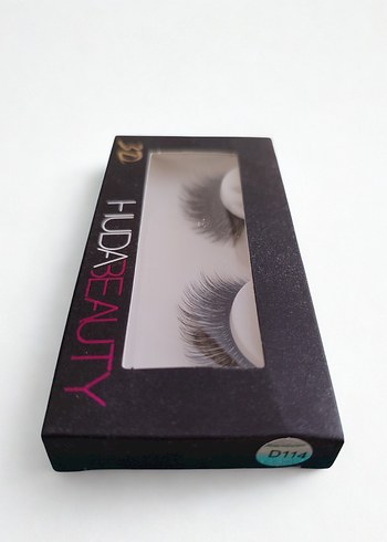 Huda Beauty 3D Profesyonel Giselle D114 Takma Kirpik - Görsel 3