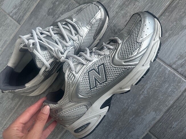 New Balance 530