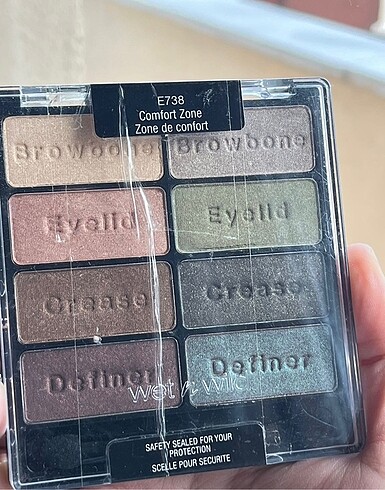 Wet n Wild Comfort Zone Far Paleti