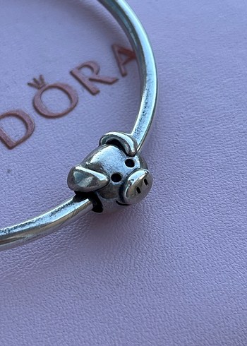Pandora