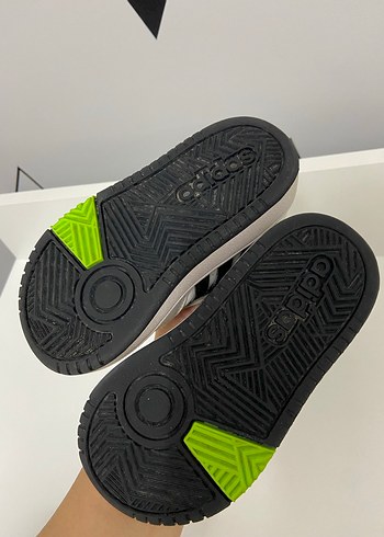 24 Beden Beyaz Çocuk Spor Ayakkabısı Velcro