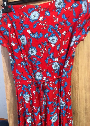 Yazlık yırtmaçlı elbise - Görsel 3